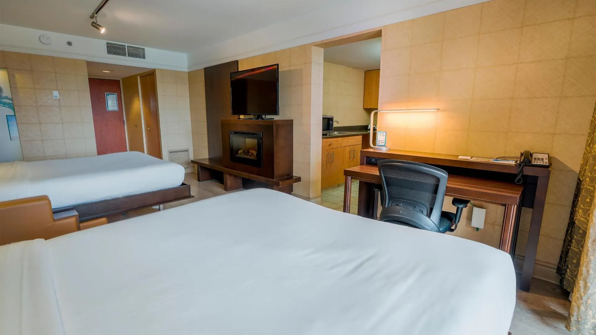 Lhotelquebec Hotel