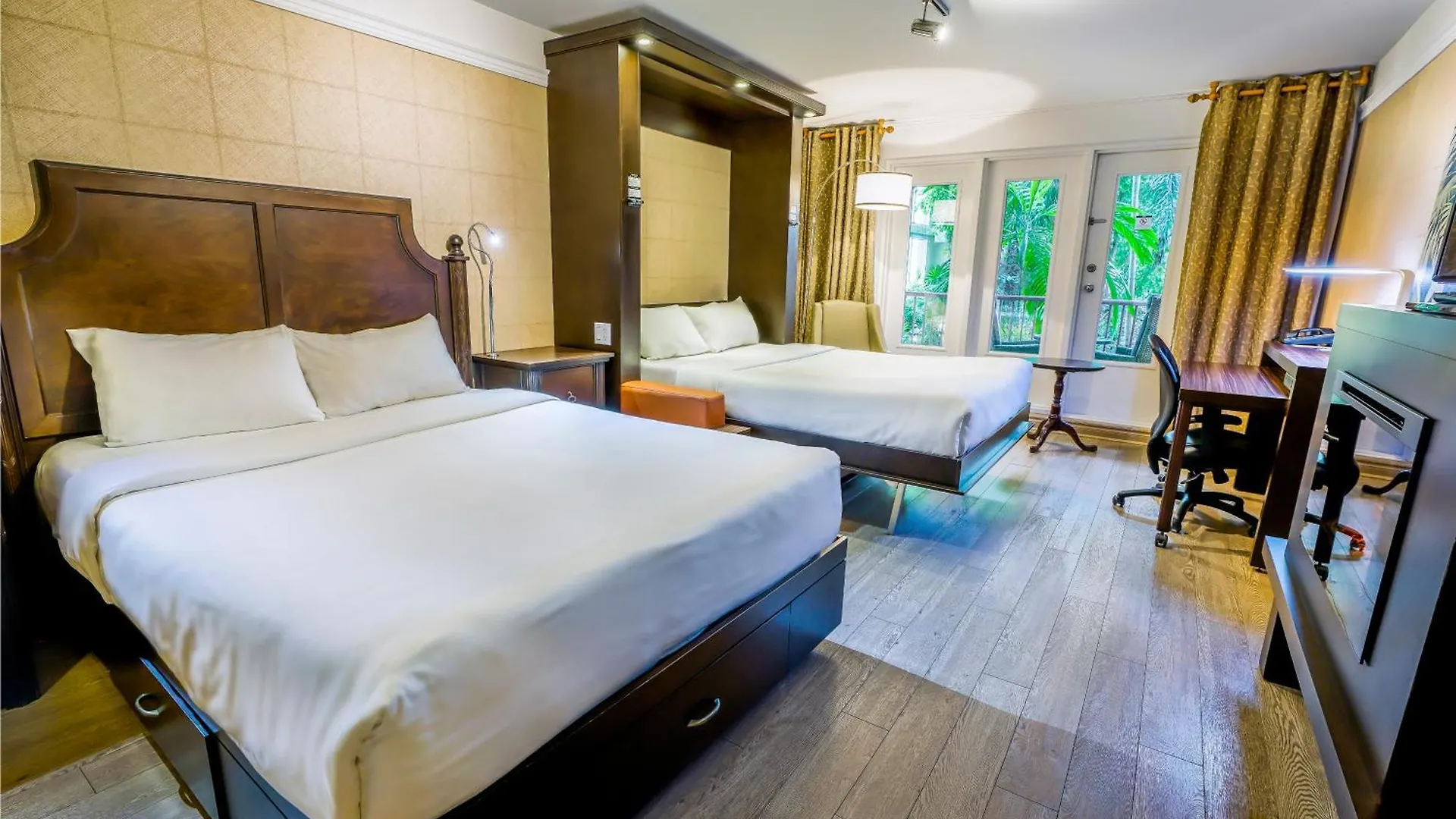 Отель Lhotelquebec